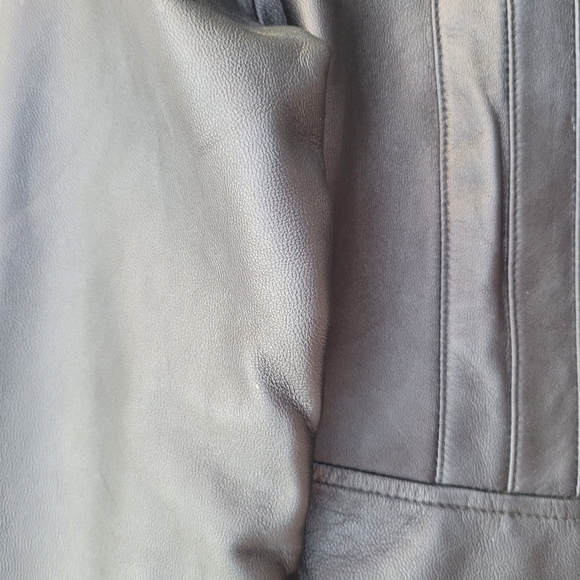 Genuine leather women's jacket size medium - Picture 4 of 9